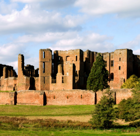 <strong><span class="NormalTextRun SCXW248219471 BCX8"><span class="NormalTextRun SCXW226944250 BCX8">KENILWORTH CASTLE</span></span></strong>